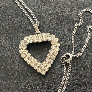 Vintage rhinestones Elegant Silver Heart Pendant Necklace SS Chain